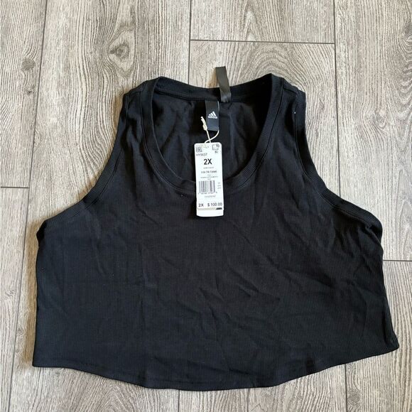 Adidas woman’s training top tight fit - Picture 1 of 3